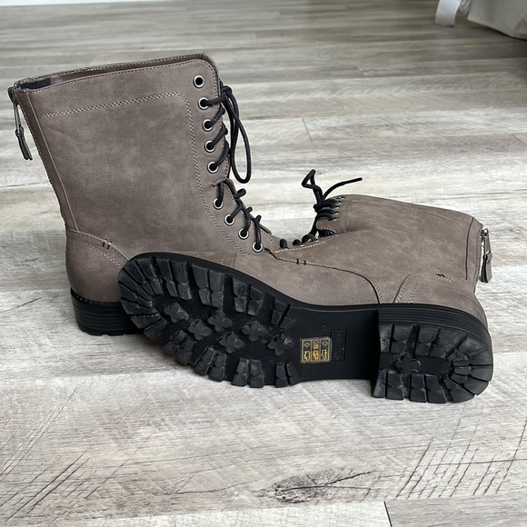 Lace Up Combat Boot with Zipper Grey/Olive green - Picture 4 of 8